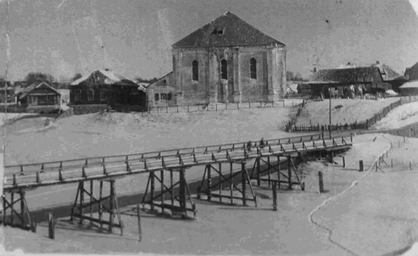 Druya Synagogue & Bridge in Winter