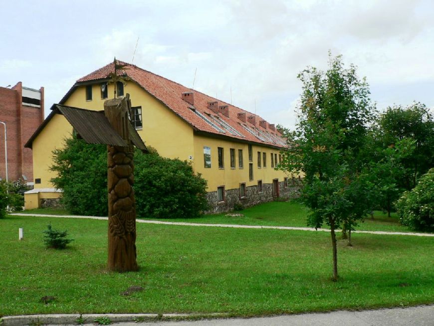 Raudondvaris Manor Building
