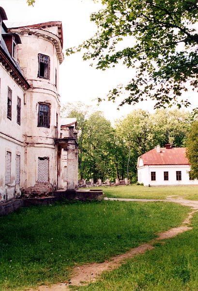 Plater Palace & Outhouse - Kraslava 